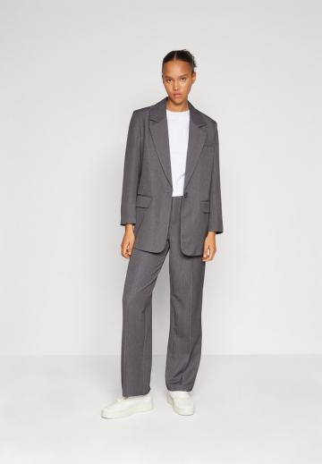 Длинный блейзер