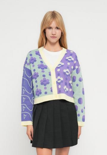Жаккардовая вязаная кофта