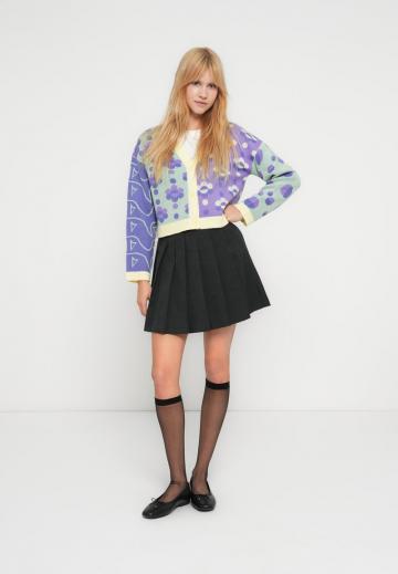 Жаккардовая вязаная кофта