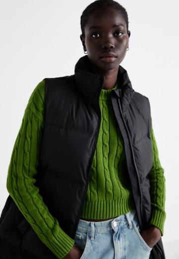 Длинный жилет