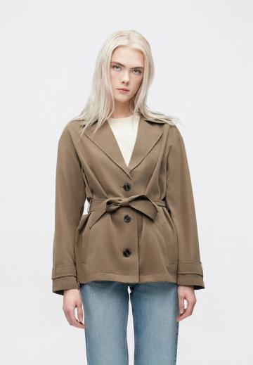 Блейзер с накладными карманами