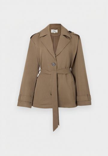 Блейзер с накладными карманами