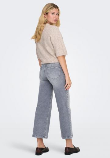 Короткие джинсы