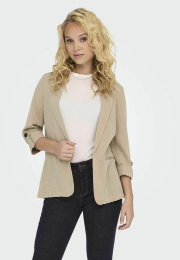 Короткое пальто