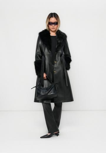 Шерстяное пальто