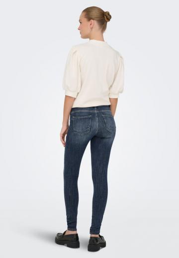 Узкие джинсы