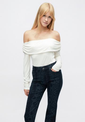 Клешеные джинсы