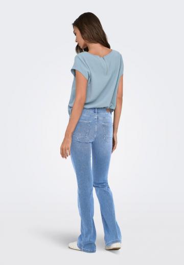 Клешеные джинсы