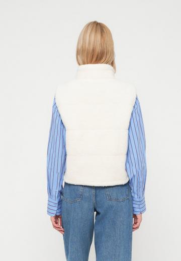 Пуховой жилет