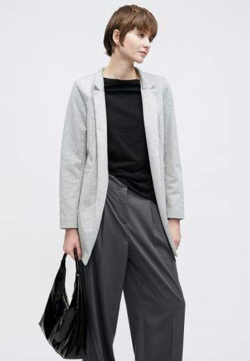 Короткое пальто