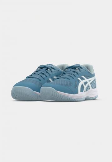 Кроссовки для зала