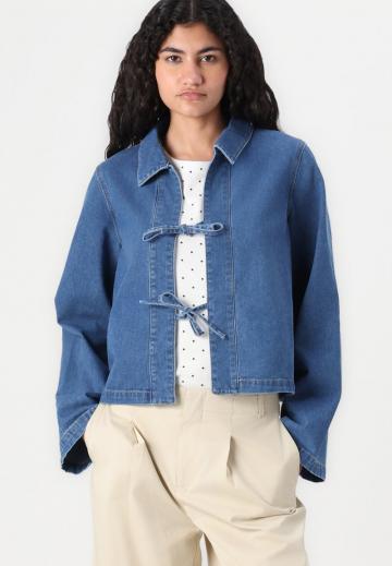 Джинсовая жилетка
