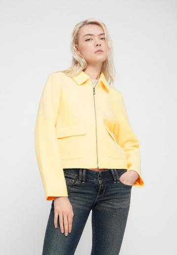 Блейзер с накладными карманами