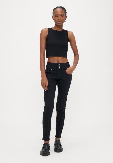 Узкие джинсы