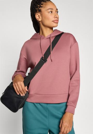 Спортивная толстовка