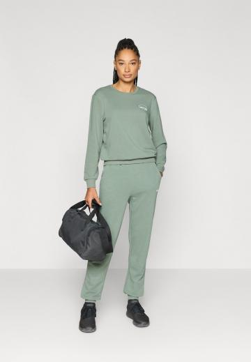 Спортивная толстовка