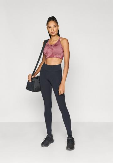 Спортивный бюстгальтер