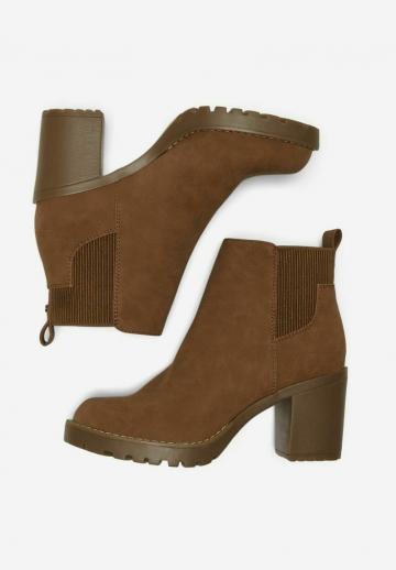 Полусапожки на высоком каблуке