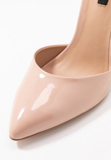 Туфли с ремешком