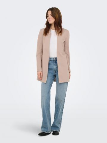 Короткое пальто