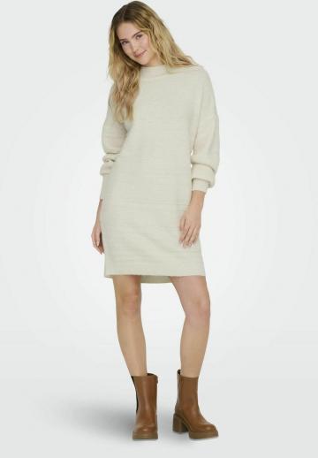 Вязаное платье