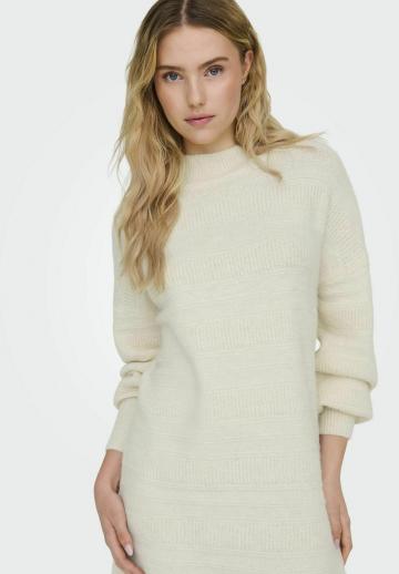 Вязаное платье