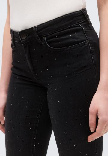 Клешеные джинсы