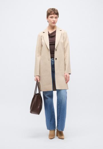 Короткое пальто