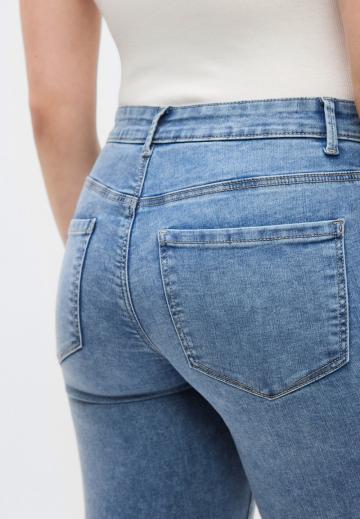 Джинсы