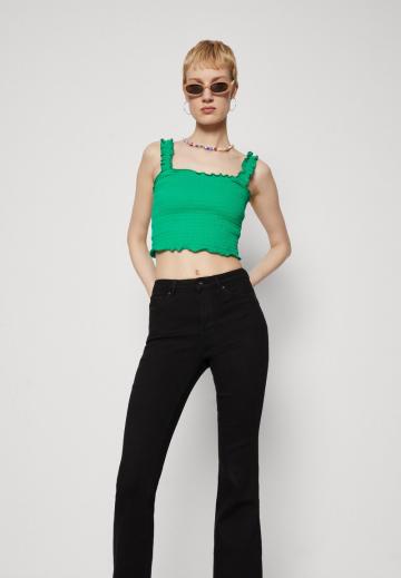 Клешеные джинсы