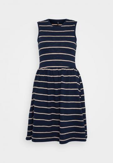 Пляжное платье