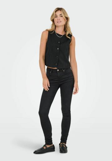 Джинсовая жилетка