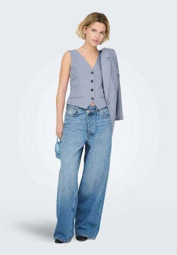 Джинсовая жилетка
