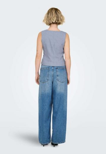 Джинсовая жилетка