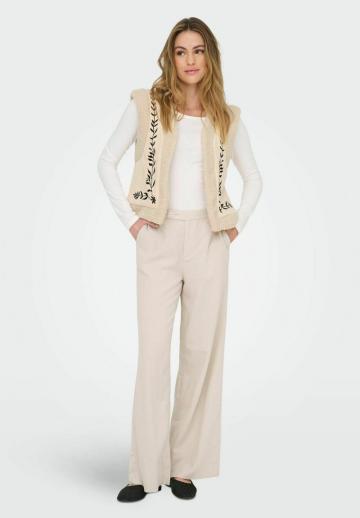 Пуховой жилет