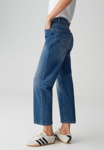 Прямые джинсы