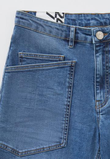 Короткие джинсы