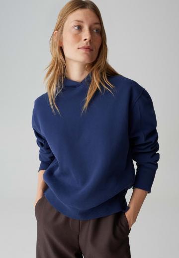 Пуловер с капюшоном