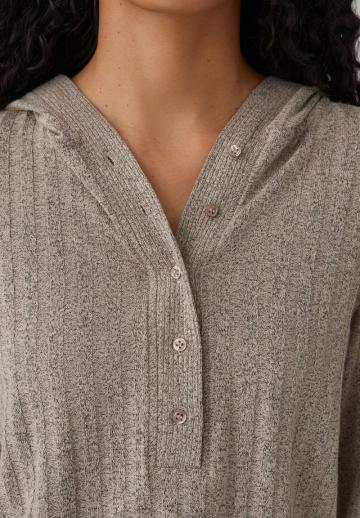 Пуловер с капюшоном