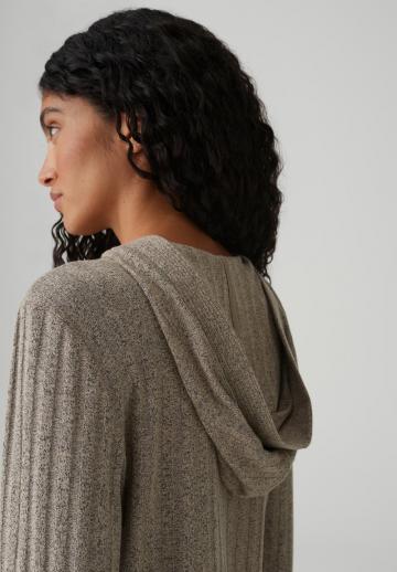 Пуловер с капюшоном