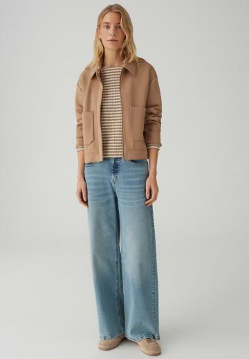 Куртка с накладнымит карманами