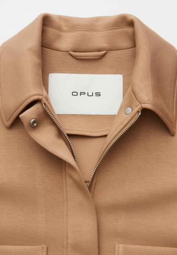 Куртка с накладнымит карманами