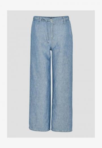 Клешеные джинсы