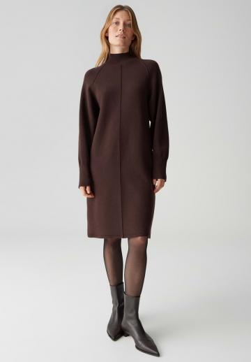 Вязаное платье