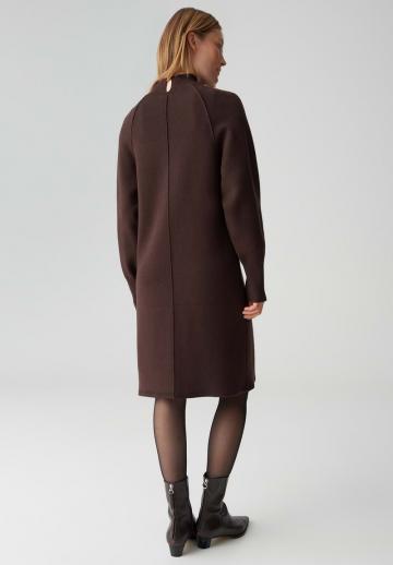 Вязаное платье