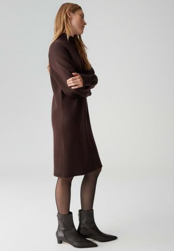 Вязаное платье