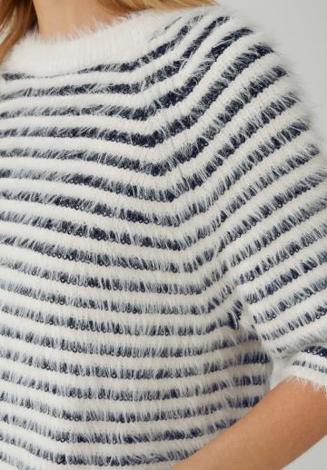 Пуловер с рукавом три четверти