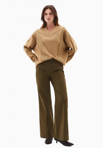 Клешеные брюки