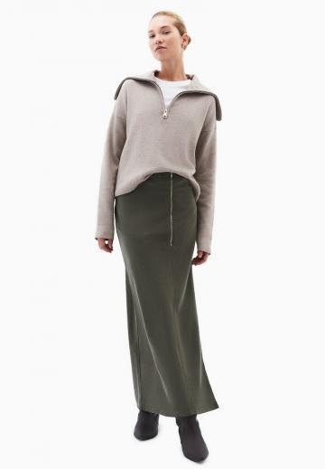 Юбка с накладными карманами