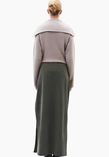 Юбка с накладными карманами